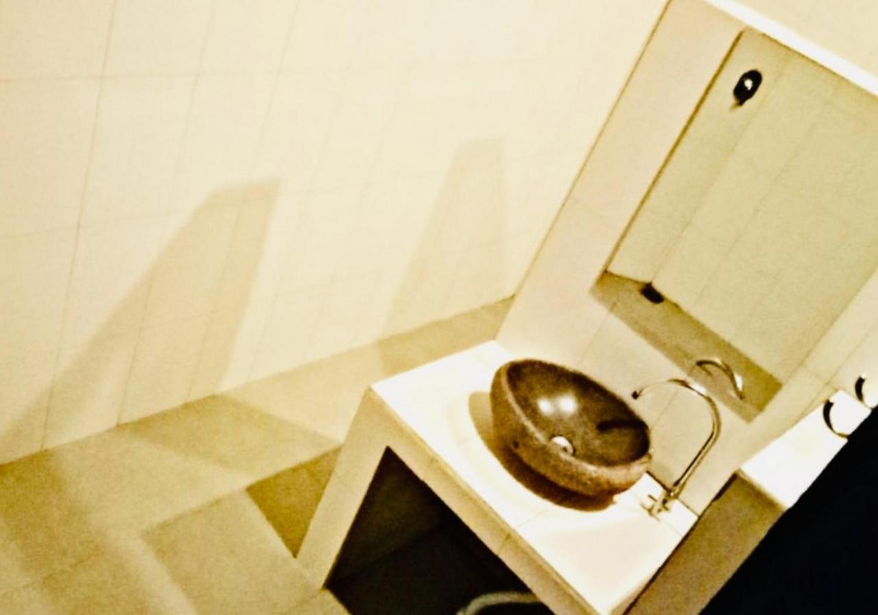 Ocean Hostel Ceningan Island エクステリア 写真