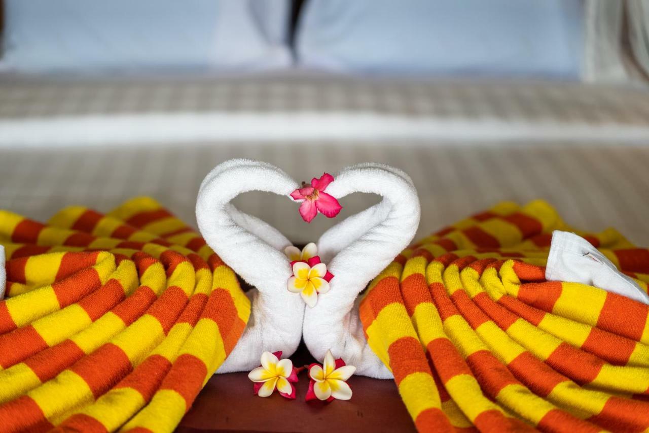 Ocean Hostel Ceningan Island エクステリア 写真