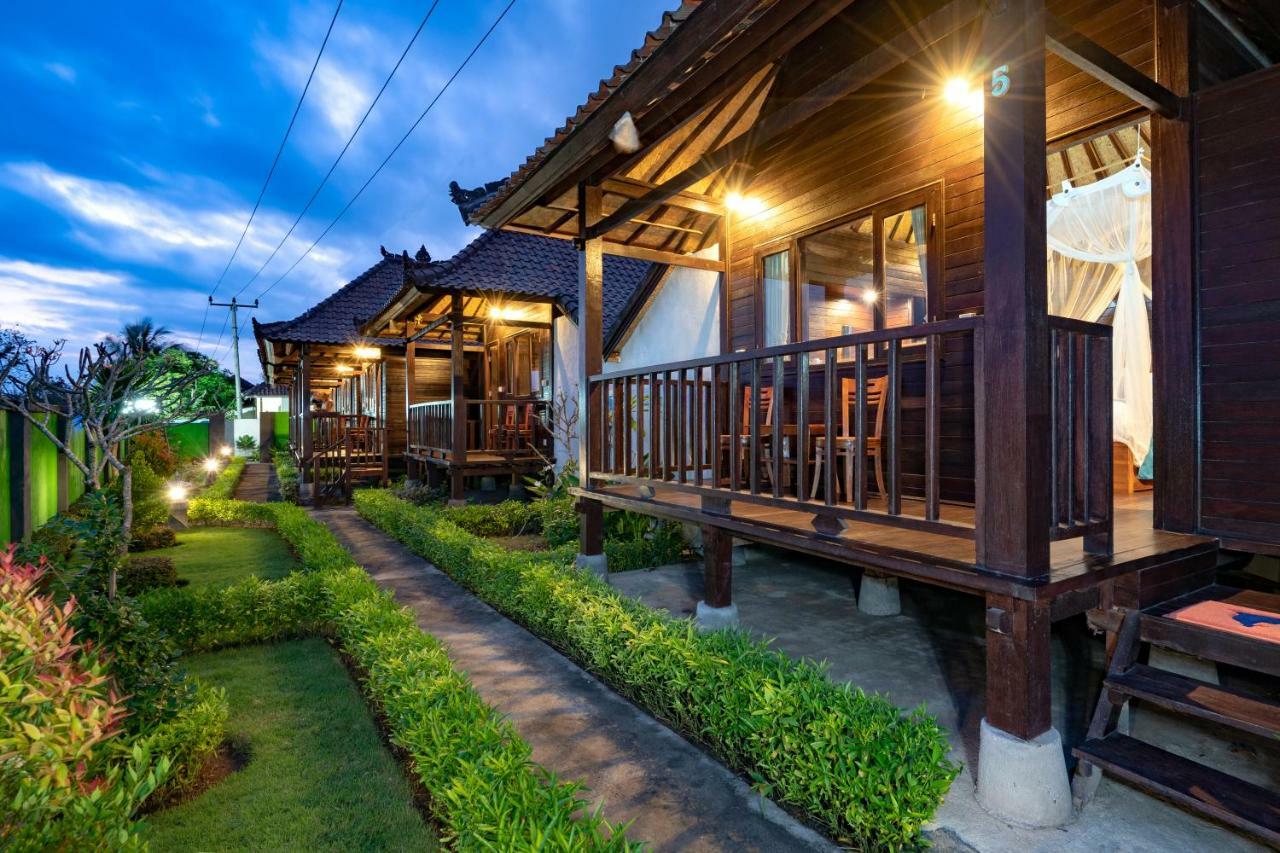 Ocean Hostel Ceningan Island エクステリア 写真