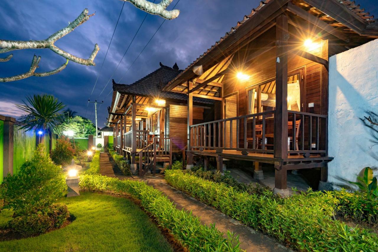 Ocean Hostel Ceningan Island エクステリア 写真